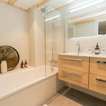 Nid Douillet Renove Sur Les Pistes In Out Apartament